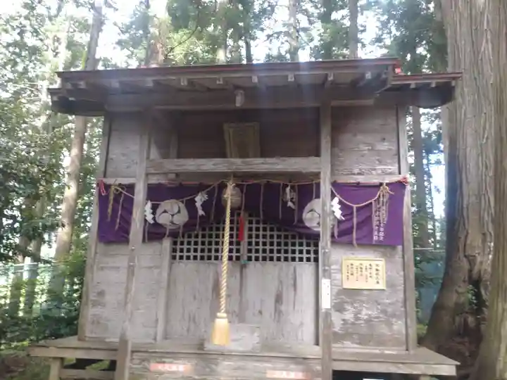 坪沼八幡神社の末社・摂社