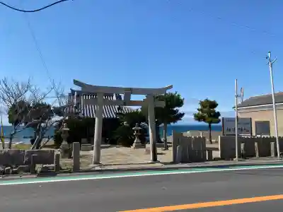 枯木神社の{uncategorized: "未分類", other: "その他", undefined: "問題あり", building: "その他建物", grave: "お墓", sacred_gate: "鳥居", guardian: "狛犬", statue: "像", buddha: "仏像", history: "歴史", nature: "自然", garden: "庭園", animal: "動物", pagoda: "塔", temizu: "手水舎", mountain_gate: "山門・神門", sanctuary: "本殿・本堂", subordinate: "末社・摂社", art: "芸術", scenery: "景色", jizo: "地蔵", ema: "絵馬", goshuin: "御朱印", omikuji: "おみくじ", items: "授与品その他", amulet: "お守り", goshuincho: "御朱印帳", eats: "食事", festival: "お祭り", votive_dance: "神楽", shichigosan: "七五三参", wedding: "結婚式", experience: "体験その他", initially: "初詣", around: "周辺", anti_infection: "感染症対策"}