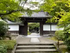 高徳庵　(最勝院）の山門