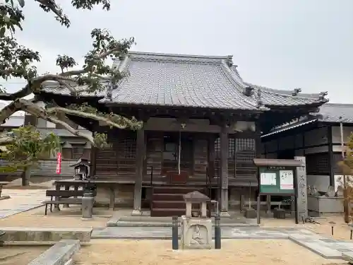 高野山今治別院の{uncategorized: "未分類", other: "その他", undefined: "問題あり", building: "その他建物", grave: "お墓", sacred_gate: "鳥居", guardian: "狛犬", statue: "像", buddha: "仏像", history: "歴史", nature: "自然", garden: "庭園", animal: "動物", pagoda: "塔", temizu: "手水舎", mountain_gate: "山門・神門", sanctuary: "本殿・本堂", subordinate: "末社・摂社", art: "芸術", scenery: "景色", jizo: "地蔵", ema: "絵馬", goshuin: "御朱印", omikuji: "おみくじ", items: "授与品その他", amulet: "お守り", goshuincho: "御朱印帳", eats: "食事", festival: "お祭り", votive_dance: "神楽", shichigosan: "七五三参", wedding: "結婚式", experience: "体験その他", initially: "初詣", around: "周辺", anti_infection: "感染症対策"}
