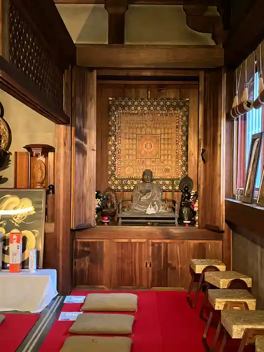 藤次寺の本殿・本堂