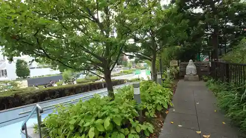 祠(東京ドームシティー屋上)(東京都)