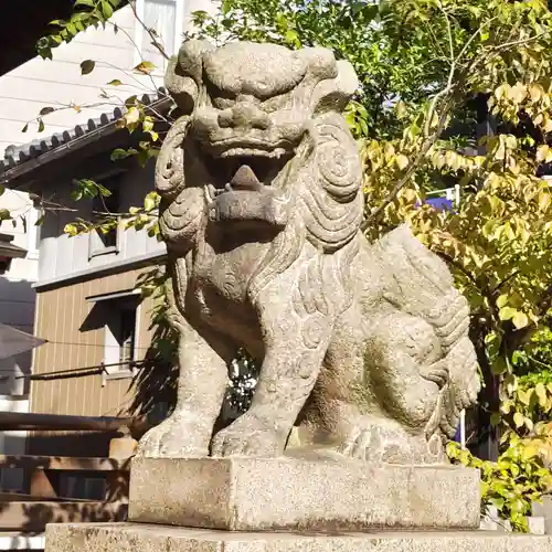 白山神社の狛犬