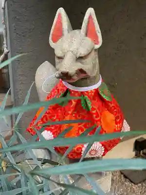五十稲荷神社(栄寿稲荷神社)の{uncategorized: "未分類", other: "その他", undefined: "問題あり", building: "その他建物", grave: "お墓", sacred_gate: "鳥居", guardian: "狛犬", statue: "像", buddha: "仏像", history: "歴史", nature: "自然", garden: "庭園", animal: "動物", pagoda: "塔", temizu: "手水舎", mountain_gate: "山門・神門", sanctuary: "本殿・本堂", subordinate: "末社・摂社", art: "芸術", scenery: "景色", jizo: "地蔵", ema: "絵馬", goshuin: "御朱印", omikuji: "おみくじ", items: "授与品その他", amulet: "お守り", goshuincho: "御朱印帳", eats: "食事", festival: "お祭り", votive_dance: "神楽", shichigosan: "七五三参", wedding: "結婚式", experience: "体験その他", initially: "初詣", around: "周辺", anti_infection: "感染症対策"}