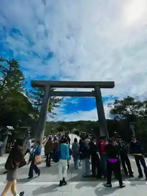 伊勢神宮内宮（皇大神宮）の{uncategorized: "未分類", other: "その他", undefined: "問題あり", building: "その他建物", grave: "お墓", sacred_gate: "鳥居", guardian: "狛犬", statue: "像", buddha: "仏像", history: "歴史", nature: "自然", garden: "庭園", animal: "動物", pagoda: "塔", temizu: "手水舎", mountain_gate: "山門・神門", sanctuary: "本殿・本堂", subordinate: "末社・摂社", art: "芸術", scenery: "景色", jizo: "地蔵", ema: "絵馬", goshuin: "御朱印", omikuji: "おみくじ", items: "授与品その他", amulet: "お守り", goshuincho: "御朱印帳", eats: "食事", festival: "お祭り", votive_dance: "神楽", shichigosan: "七五三参", wedding: "結婚式", experience: "体験その他", initially: "初詣", around: "周辺", anti_infection: "感染症対策"}