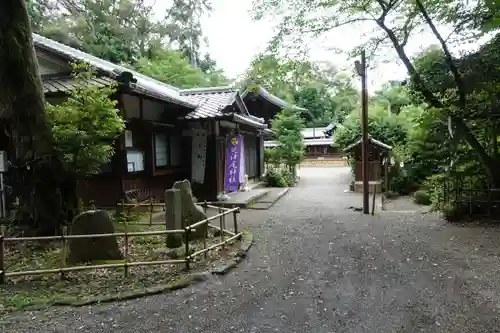 近津尾神社の建物その他