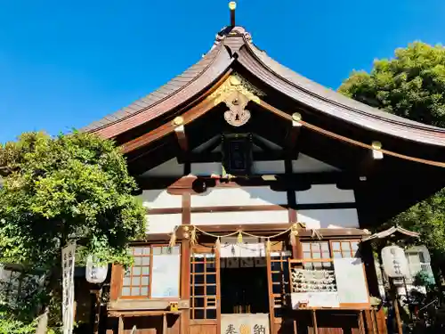 三輪神社の本殿・本堂