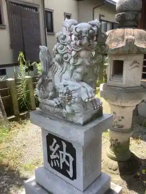 秋葉神社の狛犬