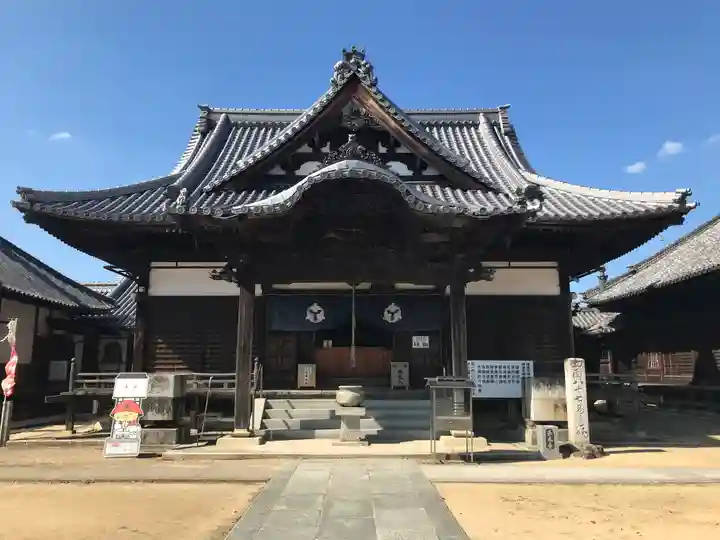 長尾寺の本殿・本堂