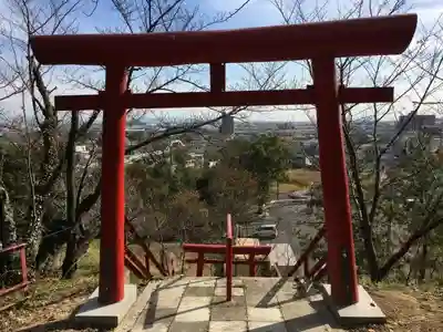 白雪稲荷の鳥居