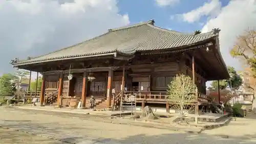西大寺の本殿・本堂
