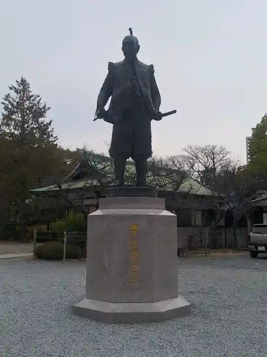 豊國神社の{uncategorized: "未分類", other: "その他", undefined: "問題あり", building: "その他建物", grave: "お墓", sacred_gate: "鳥居", guardian: "狛犬", statue: "像", buddha: "仏像", history: "歴史", nature: "自然", garden: "庭園", animal: "動物", pagoda: "塔", temizu: "手水舎", mountain_gate: "山門・神門", sanctuary: "本殿・本堂", subordinate: "末社・摂社", art: "芸術", scenery: "景色", jizo: "地蔵", ema: "絵馬", goshuin: "御朱印", omikuji: "おみくじ", items: "授与品その他", amulet: "お守り", goshuincho: "御朱印帳", eats: "食事", festival: "お祭り", votive_dance: "神楽", shichigosan: "七五三参", wedding: "結婚式", experience: "体験その他", initially: "初詣", around: "周辺", anti_infection: "感染症対策"}
