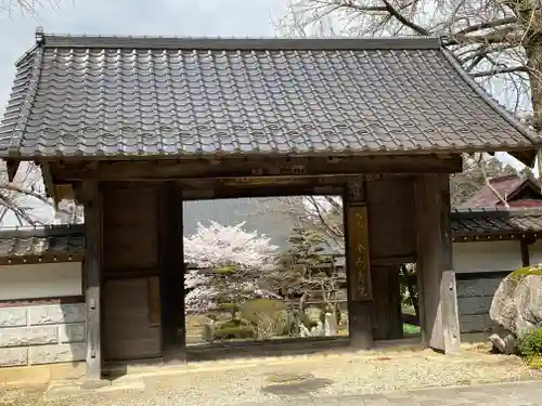 金剛寿院 (伝法寺)の山門