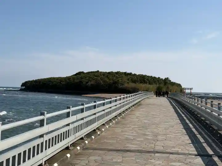 青島神社(青島神宮)の{uncategorized: "未分類", other: "その他", undefined: "問題あり", building: "その他建物", grave: "お墓", sacred_gate: "鳥居", guardian: "狛犬", statue: "像", buddha: "仏像", history: "歴史", nature: "自然", garden: "庭園", animal: "動物", pagoda: "塔", temizu: "手水舎", mountain_gate: "山門・神門", sanctuary: "本殿・本堂", subordinate: "末社・摂社", art: "芸術", scenery: "景色", jizo: "地蔵", ema: "絵馬", goshuin: "御朱印", omikuji: "おみくじ", items: "授与品その他", amulet: "お守り", goshuincho: "御朱印帳", eats: "食事", festival: "お祭り", votive_dance: "神楽", shichigosan: "七五三参", wedding: "結婚式", experience: "体験その他", initially: "初詣", around: "周辺", anti_infection: "感染症対策"}