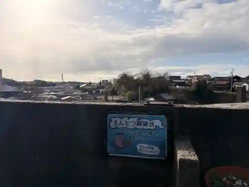 煙突神社の{uncategorized: "未分類", other: "その他", undefined: "問題あり", building: "その他建物", grave: "お墓", sacred_gate: "鳥居", guardian: "狛犬", statue: "像", buddha: "仏像", history: "歴史", nature: "自然", garden: "庭園", animal: "動物", pagoda: "塔", temizu: "手水舎", mountain_gate: "山門・神門", sanctuary: "本殿・本堂", subordinate: "末社・摂社", art: "芸術", scenery: "景色", jizo: "地蔵", ema: "絵馬", goshuin: "御朱印", omikuji: "おみくじ", items: "授与品その他", amulet: "お守り", goshuincho: "御朱印帳", eats: "食事", festival: "お祭り", votive_dance: "神楽", shichigosan: "七五三参", wedding: "結婚式", experience: "体験その他", initially: "初詣", around: "周辺", anti_infection: "感染症対策"}