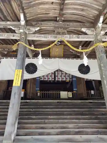 戸隠神社中社の{uncategorized: "未分類", other: "その他", undefined: "問題あり", building: "その他建物", grave: "お墓", sacred_gate: "鳥居", guardian: "狛犬", statue: "像", buddha: "仏像", history: "歴史", nature: "自然", garden: "庭園", animal: "動物", pagoda: "塔", temizu: "手水舎", mountain_gate: "山門・神門", sanctuary: "本殿・本堂", subordinate: "末社・摂社", art: "芸術", scenery: "景色", jizo: "地蔵", ema: "絵馬", goshuin: "御朱印", omikuji: "おみくじ", items: "授与品その他", amulet: "お守り", goshuincho: "御朱印帳", eats: "食事", festival: "お祭り", votive_dance: "神楽", shichigosan: "七五三参", wedding: "結婚式", experience: "体験その他", initially: "初詣", around: "周辺", anti_infection: "感染症対策"}