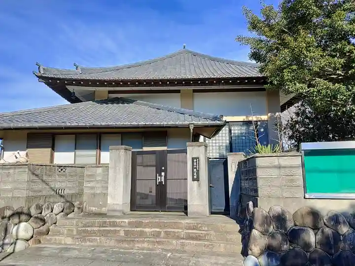 照蓮坊の本殿・本堂