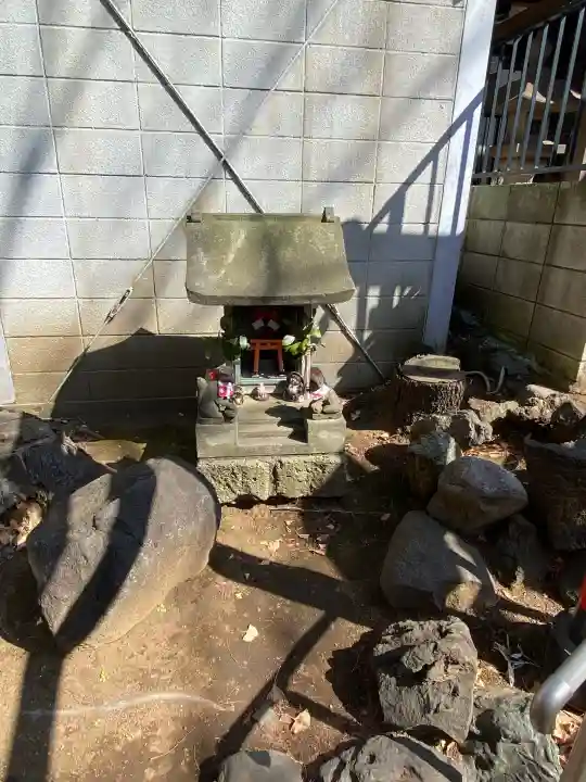 鳩森八幡神社の{uncategorized: "未分類", other: "その他", undefined: "問題あり", building: "その他建物", grave: "お墓", sacred_gate: "鳥居", guardian: "狛犬", statue: "像", buddha: "仏像", history: "歴史", nature: "自然", garden: "庭園", animal: "動物", pagoda: "塔", temizu: "手水舎", mountain_gate: "山門・神門", sanctuary: "本殿・本堂", subordinate: "末社・摂社", art: "芸術", scenery: "景色", jizo: "地蔵", ema: "絵馬", goshuin: "御朱印", omikuji: "おみくじ", items: "授与品その他", amulet: "お守り", goshuincho: "御朱印帳", eats: "食事", festival: "お祭り", votive_dance: "神楽", shichigosan: "七五三参", wedding: "結婚式", experience: "体験その他", initially: "初詣", around: "周辺", anti_infection: "感染症対策"}