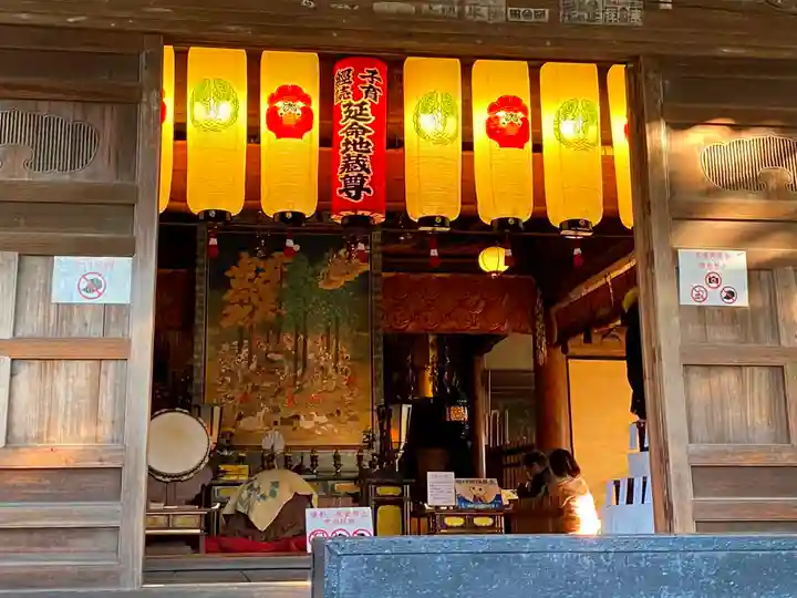 宝戒寺の本殿・本堂