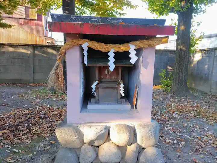 神明社の末社・摂社