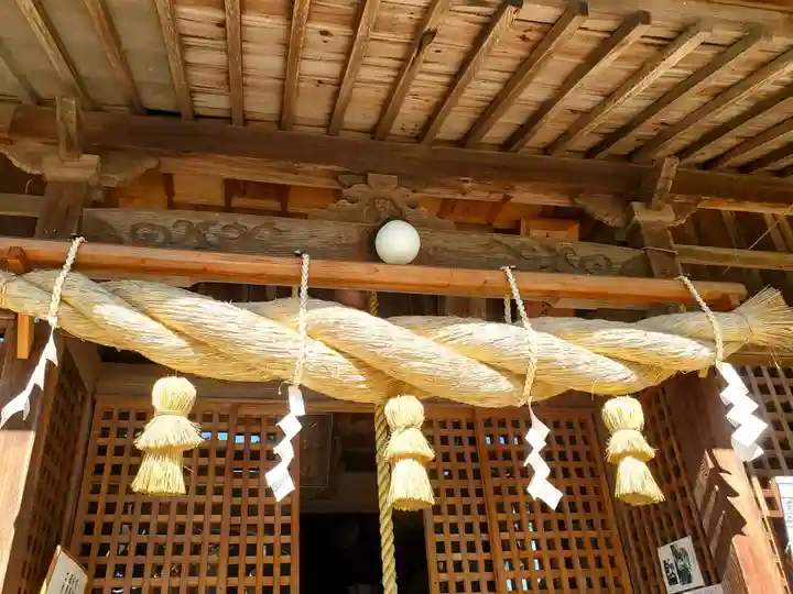御坂神社の本殿・本堂