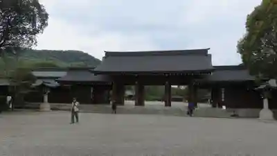 橿原神宮の山門・神門