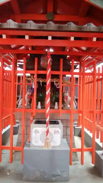 金綱稲荷神社の本殿・本堂