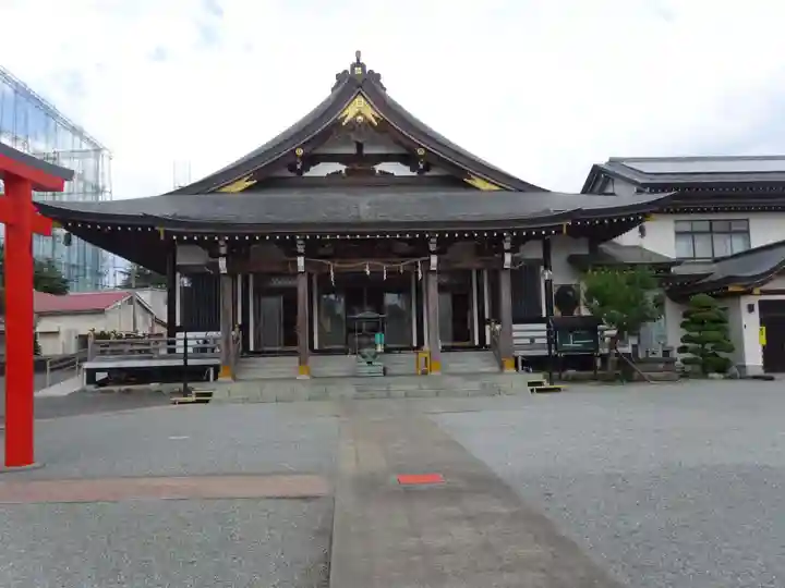 顕正寺の本殿・本堂
