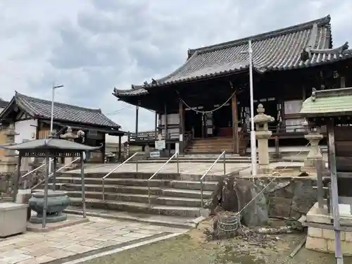 家原寺の本殿・本堂