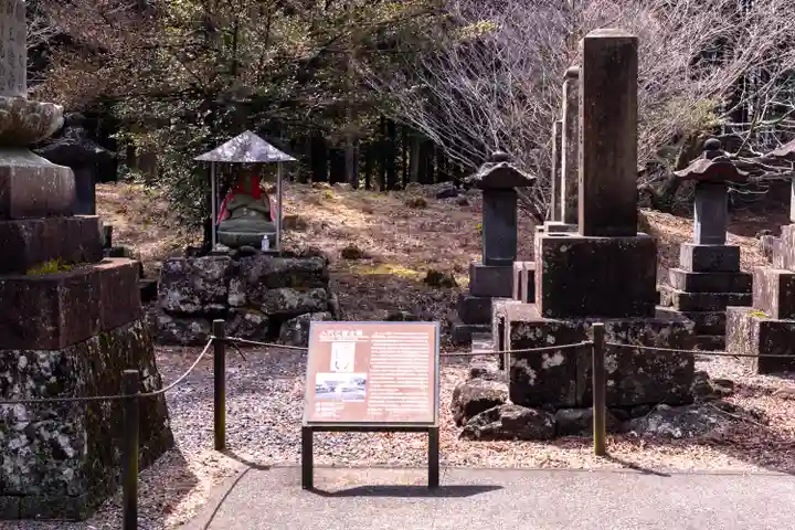 人穴浅間神社(静岡県)