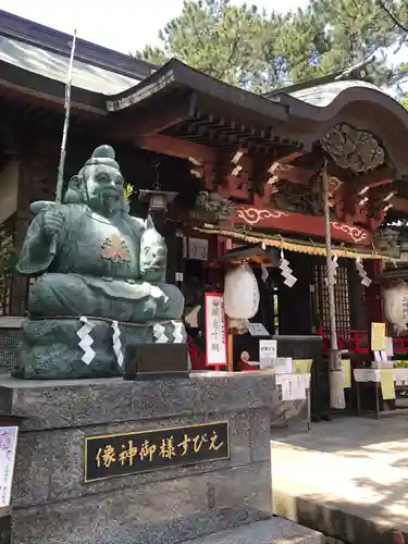 平塚三嶋神社の像