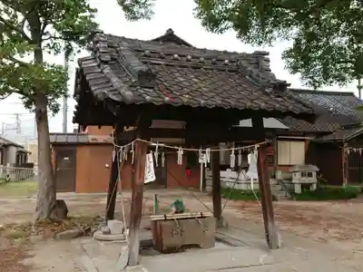 七所社の手水舎