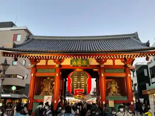 浅草寺の山門