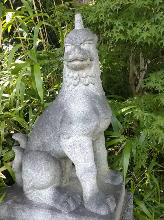 白旗神社の狛犬