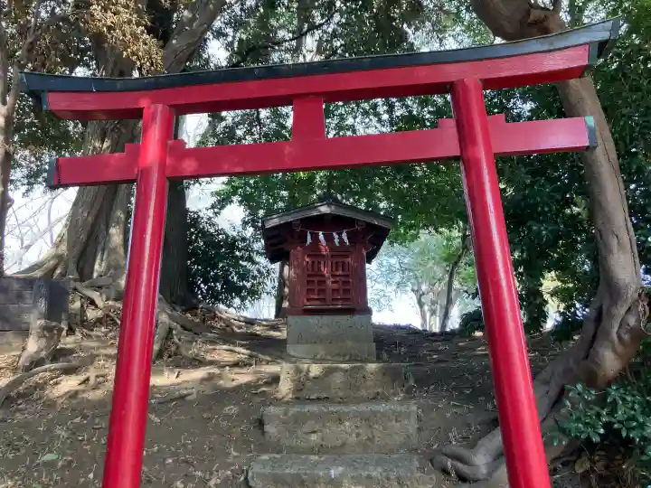 稲荷社の{uncategorized: "未分類", other: "その他", undefined: "問題あり", building: "その他建物", grave: "お墓", sacred_gate: "鳥居", guardian: "狛犬", statue: "像", buddha: "仏像", history: "歴史", nature: "自然", garden: "庭園", animal: "動物", pagoda: "塔", temizu: "手水舎", mountain_gate: "山門・神門", sanctuary: "本殿・本堂", subordinate: "末社・摂社", art: "芸術", scenery: "景色", jizo: "地蔵", ema: "絵馬", goshuin: "御朱印", omikuji: "おみくじ", items: "授与品その他", amulet: "お守り", goshuincho: "御朱印帳", eats: "食事", festival: "お祭り", votive_dance: "神楽", shichigosan: "七五三参", wedding: "結婚式", experience: "体験その他", initially: "初詣", around: "周辺", anti_infection: "感染症対策"}