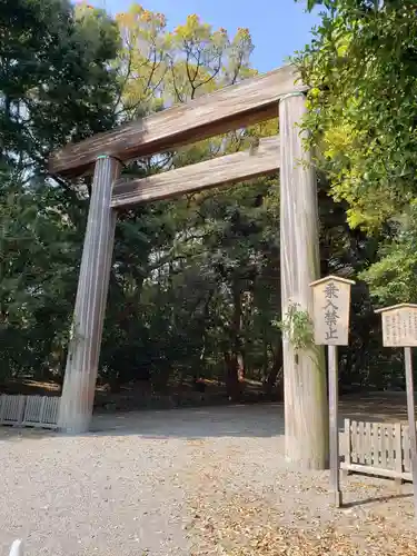 熱田神宮の鳥居