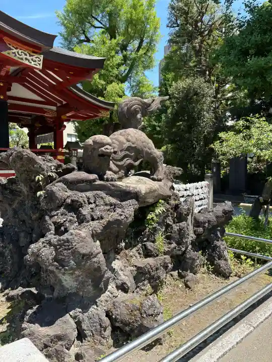 素盞雄神社の{uncategorized: "未分類", other: "その他", undefined: "問題あり", building: "その他建物", grave: "お墓", sacred_gate: "鳥居", guardian: "狛犬", statue: "像", buddha: "仏像", history: "歴史", nature: "自然", garden: "庭園", animal: "動物", pagoda: "塔", temizu: "手水舎", mountain_gate: "山門・神門", sanctuary: "本殿・本堂", subordinate: "末社・摂社", art: "芸術", scenery: "景色", jizo: "地蔵", ema: "絵馬", goshuin: "御朱印", omikuji: "おみくじ", items: "授与品その他", amulet: "お守り", goshuincho: "御朱印帳", eats: "食事", festival: "お祭り", votive_dance: "神楽", shichigosan: "七五三参", wedding: "結婚式", experience: "体験その他", initially: "初詣", around: "周辺", anti_infection: "感染症対策"}