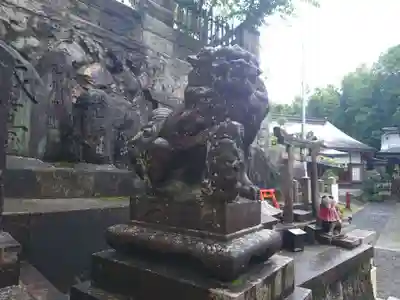 荒木神社の狛犬