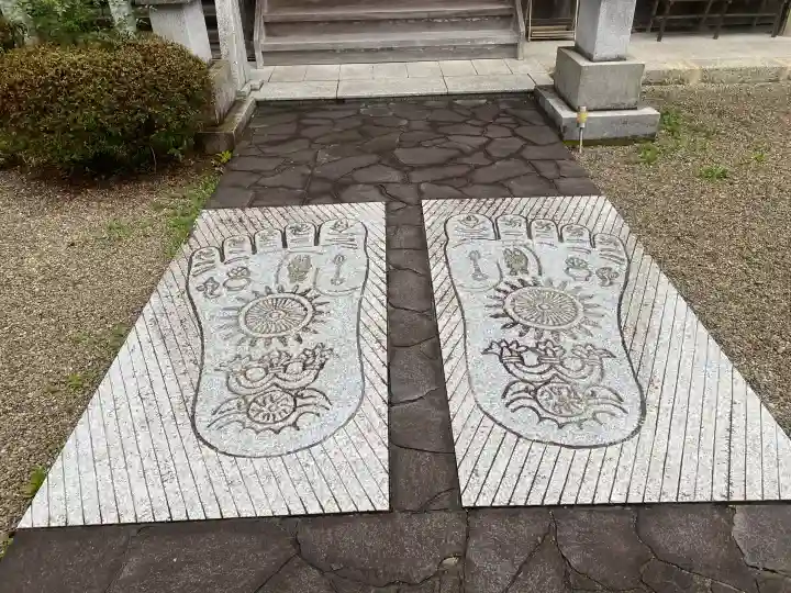 慈雲寺の{uncategorized: "未分類", other: "その他", undefined: "問題あり", building: "その他建物", grave: "お墓", sacred_gate: "鳥居", guardian: "狛犬", statue: "像", buddha: "仏像", history: "歴史", nature: "自然", garden: "庭園", animal: "動物", pagoda: "塔", temizu: "手水舎", mountain_gate: "山門・神門", sanctuary: "本殿・本堂", subordinate: "末社・摂社", art: "芸術", scenery: "景色", jizo: "地蔵", ema: "絵馬", goshuin: "御朱印", omikuji: "おみくじ", items: "授与品その他", amulet: "お守り", goshuincho: "御朱印帳", eats: "食事", festival: "お祭り", votive_dance: "神楽", shichigosan: "七五三参", wedding: "結婚式", experience: "体験その他", initially: "初詣", around: "周辺", anti_infection: "感染症対策"}