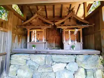 鷲尾神社(吉野町)の本殿・本堂