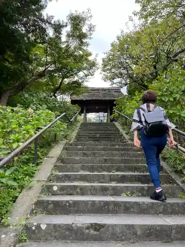 東慶寺の山門・神門