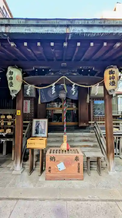 三河稲荷神社の本殿・本堂