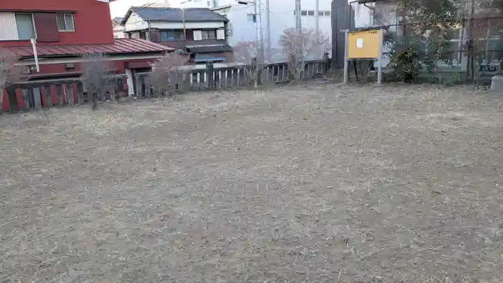 宵稲荷神社の庭園