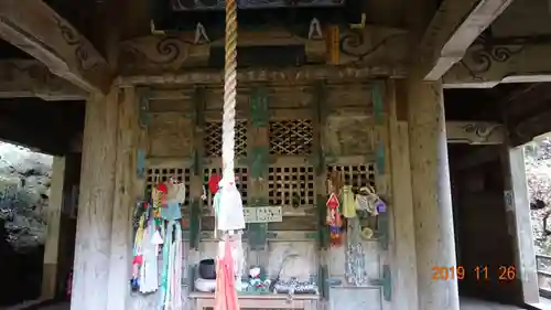 秩父札所三十二番　法性寺の本殿・本堂