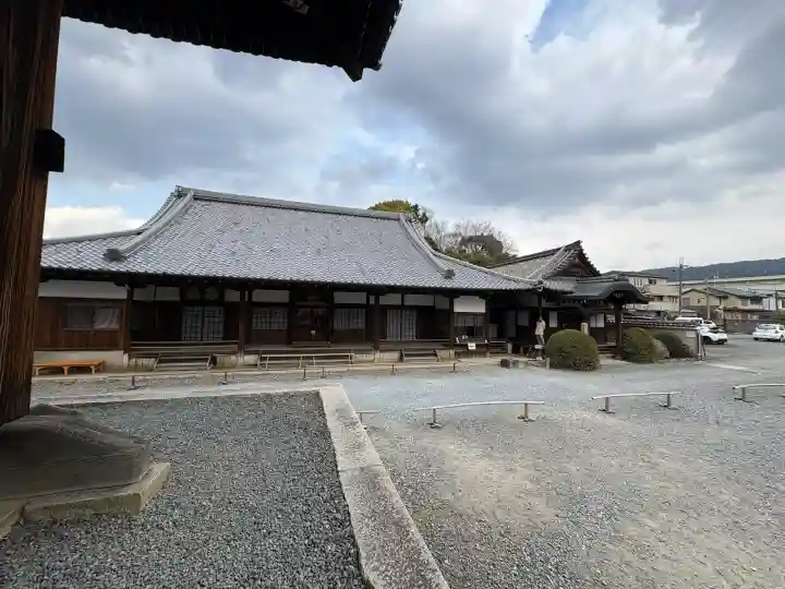 方広寺の{uncategorized: "未分類", other: "その他", undefined: "問題あり", building: "その他建物", grave: "お墓", sacred_gate: "鳥居", guardian: "狛犬", statue: "像", buddha: "仏像", history: "歴史", nature: "自然", garden: "庭園", animal: "動物", pagoda: "塔", temizu: "手水舎", mountain_gate: "山門・神門", sanctuary: "本殿・本堂", subordinate: "末社・摂社", art: "芸術", scenery: "景色", jizo: "地蔵", ema: "絵馬", goshuin: "御朱印", omikuji: "おみくじ", items: "授与品その他", amulet: "お守り", goshuincho: "御朱印帳", eats: "食事", festival: "お祭り", votive_dance: "神楽", shichigosan: "七五三参", wedding: "結婚式", experience: "体験その他", initially: "初詣", around: "周辺", anti_infection: "感染症対策"}