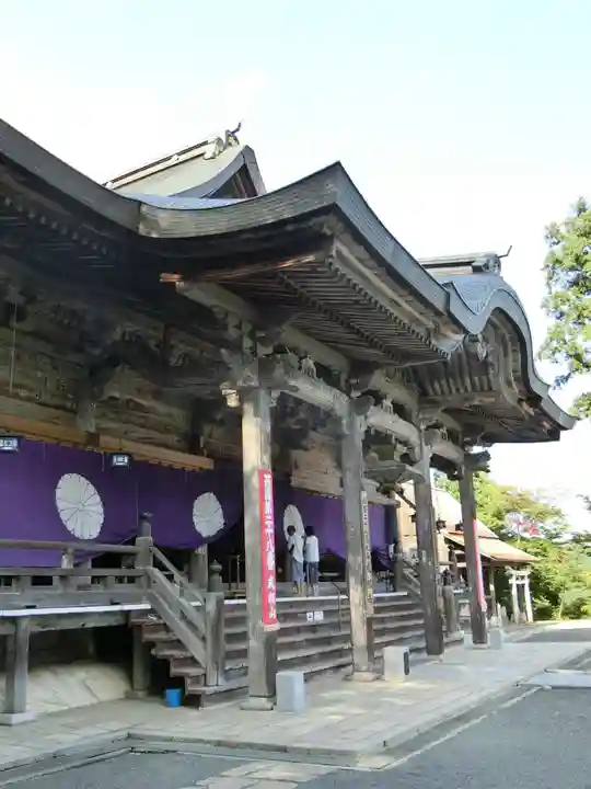 成相寺の本殿・本堂