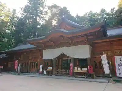 穂高神社本宮の本殿・本堂