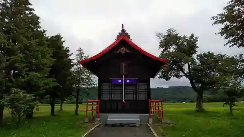 美沢神社の本殿