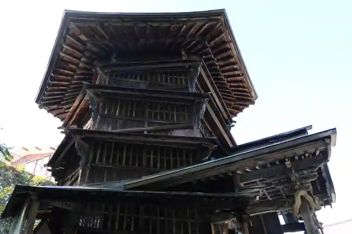 円通三匝堂(さざえ堂)の本殿・本堂