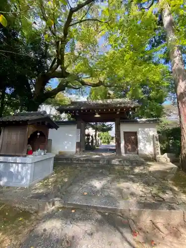 西雲院の山門・神門